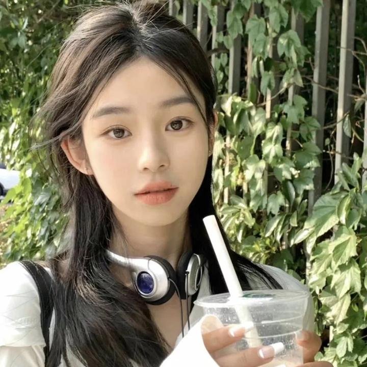 侬好，我的东北女友